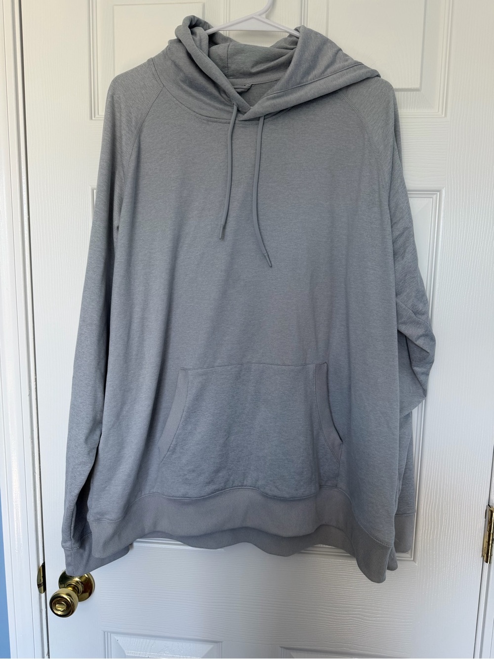 Men's Kirkland Signature Light Gray Sweatshirt Size Extra Large